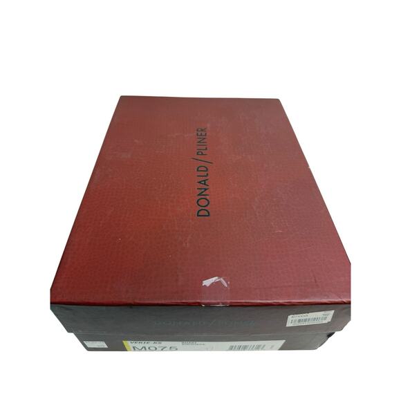 Donald J Pliner Khaki Green Suede Verie Pointed Toe Ankle Boots Booties 7.5 New - Picture 16 of 16